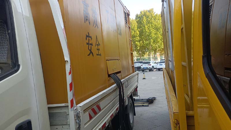 岳麓如何判断柴油发电机组和UPS电源的切换时间是否符合要求？
